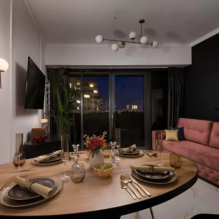 Apartment Urban Elite Private 2 Person Jacuzzi Hanza Tower