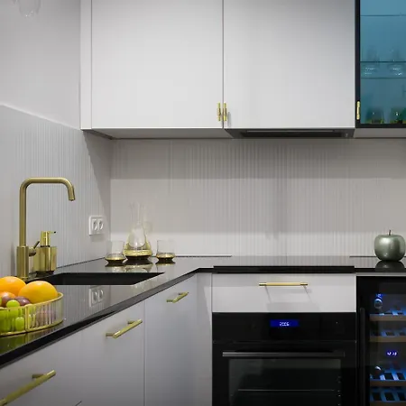 Apartment Urban Elite Private 2 Person Jacuzzi Hanza Tower