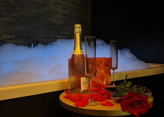 Urban Elite Private 2 Person Jacuzzi Hanza Tower * Szczecin